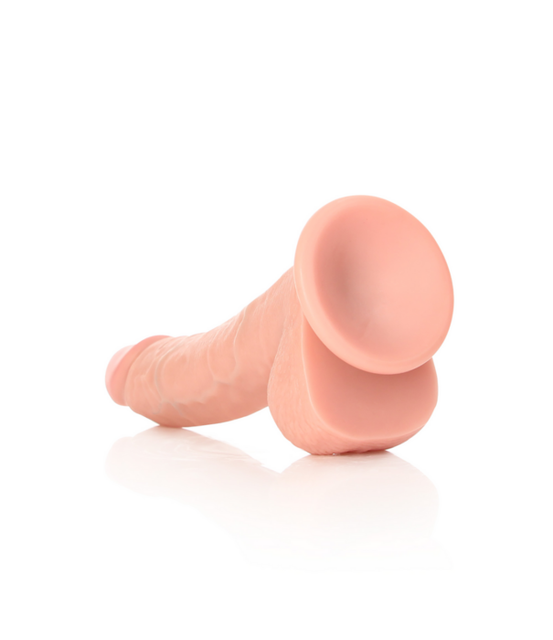 RealRock by Shots Gekromde Realistische Dildo met Ballen en Zuignap - 8 / 20,5 cm