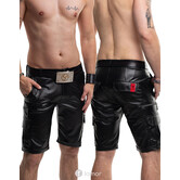 Stoere Cargo Wetlook Shorts met 8 zakken en rode details van het merk RFP
