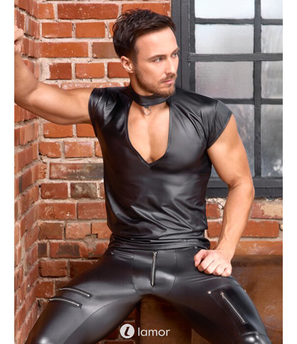 * NEK NEK Zwart aansluitend shirt in glanzende mattlook met V-Cut-out, frontring en elastisch draagcomfort