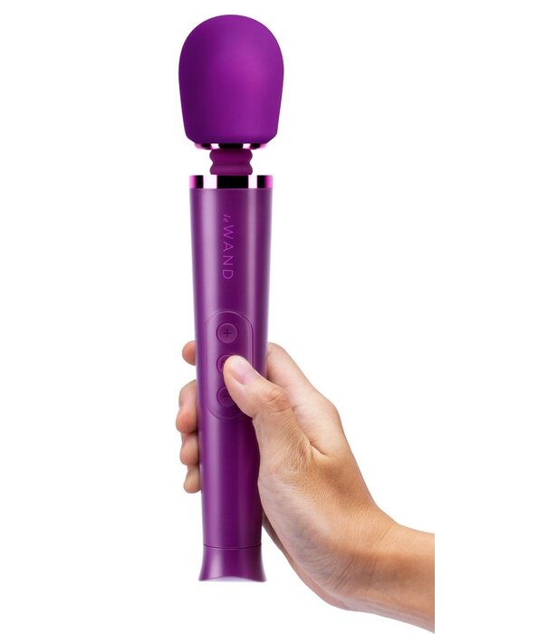 Le Wand  Le Wand Petite Rechargeable Massager – Compacte luxe massager – Cherry