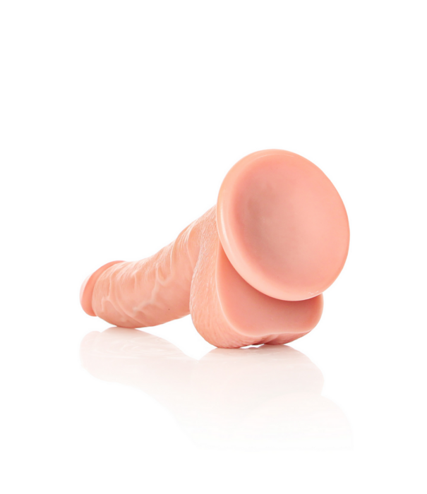 RealRock by Shots Gebogen Realistische Dildo met Ballen en Zuignap - 7 / 18 cm