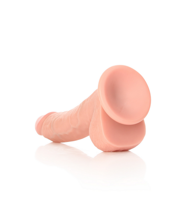 RealRock by Shots Gekromde Realistische Dildo met Ballen en Zuignap - 8 / 20,5 cm