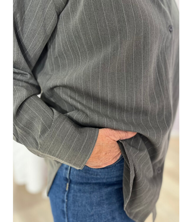 NOOR - Blouse pinstripe grey