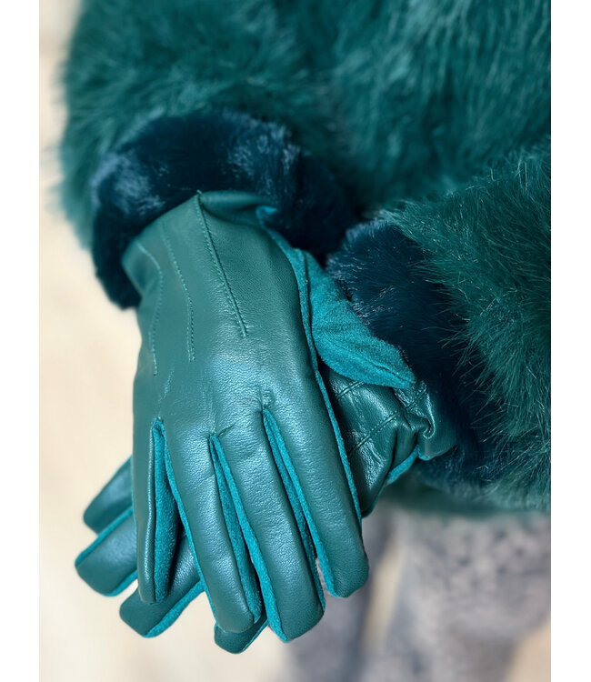 Gloves leather look faux fur