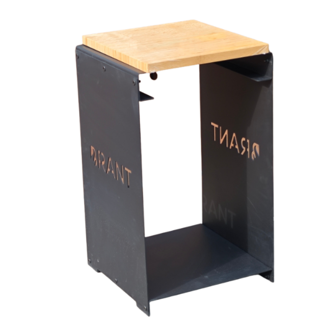 FireBox Tisch & Pizzakartonhalter – Inklusive Holzschneidebrett