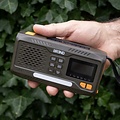 BREND BREND Compacte DAB/FM Noodradio met Bluetooth, SOS-alarm en Zonnepaneel