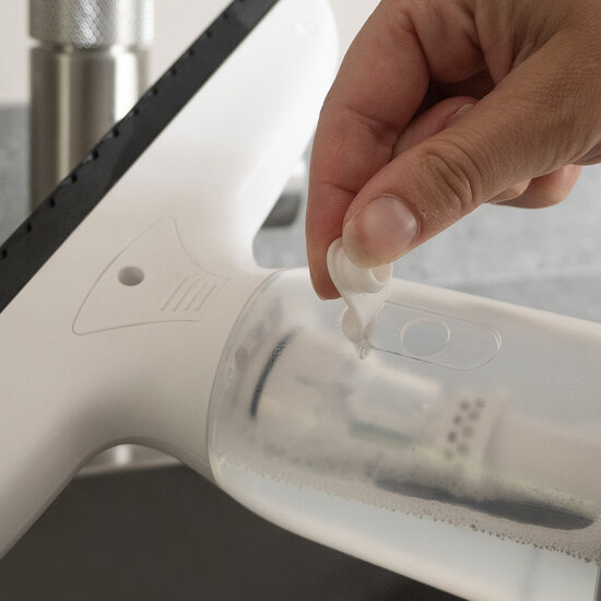 BREND BREND BR-2218 Elektrische Raamwisser en Sprayfles - Ramenwasser met Zuigsysteem