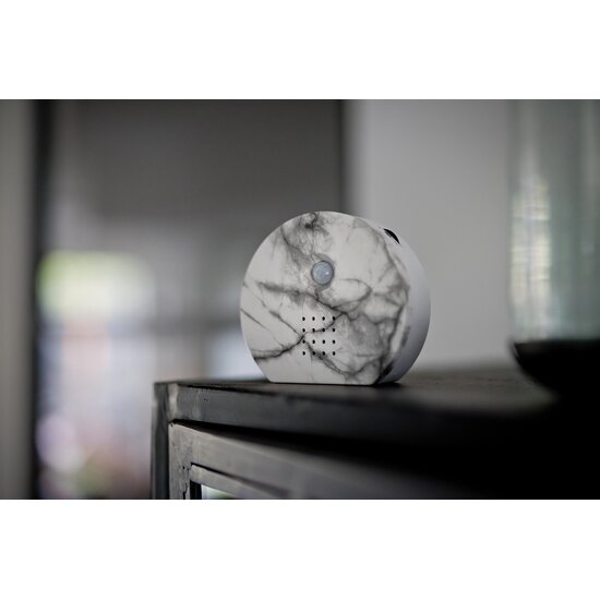 QLT No Less Nature Box Vogelhuisje met Sensor en 3 Natuurgeluiden - Rond