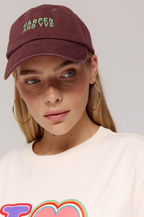 Harper & Yve Harper Pet in een stijlvolle donkerbruine tint