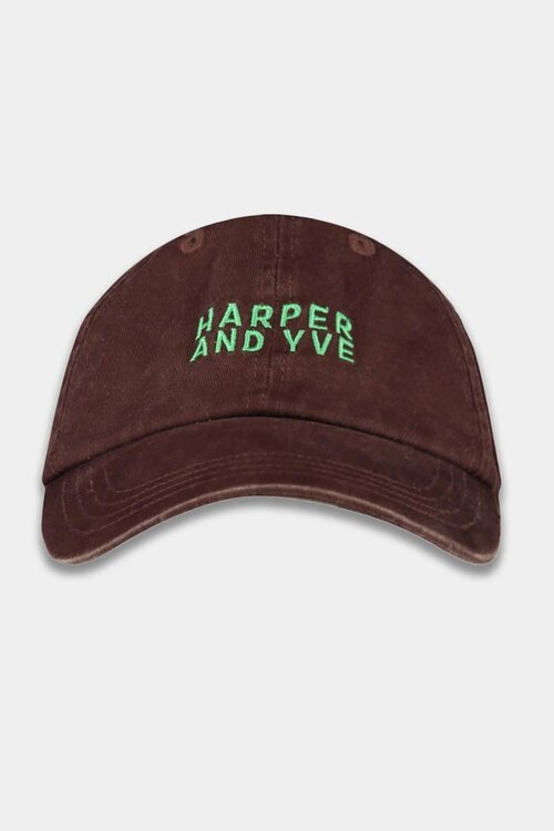 Harper & Yve Harper Pet in een stijlvolle donkerbruine tint