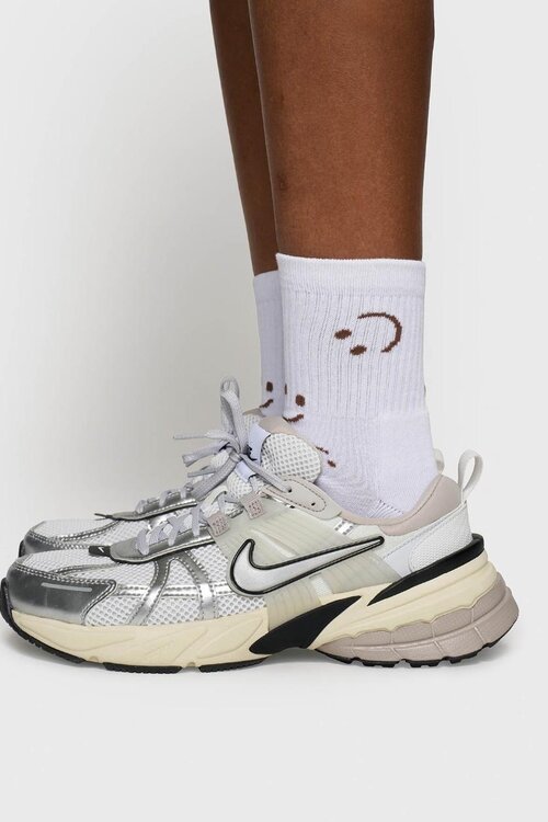 10Days White socks all-over smile