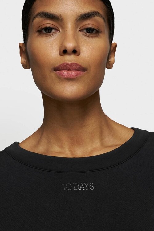 10Days Zwarte cropped sweater van zacht scuba-materiaal