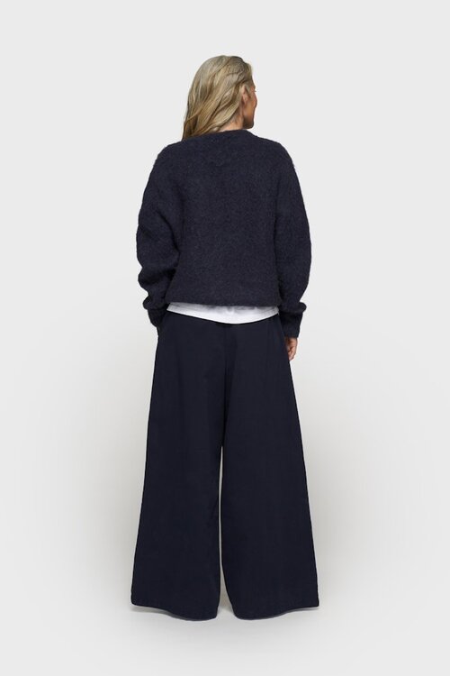 10Days Donkerblauwe cropped trui van harig breisel