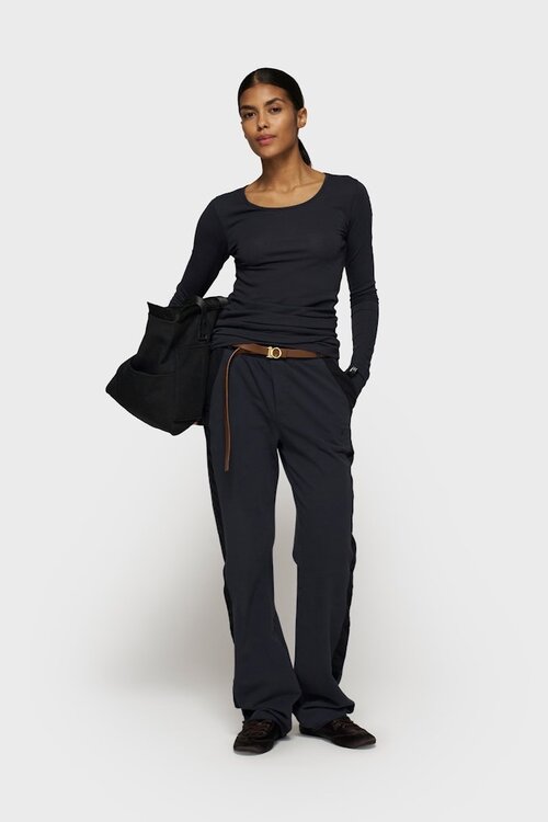 10Days Donkerblauw extra lang shirt met lange mouwen van modal