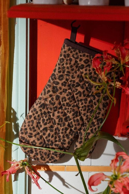 Anna & Nina Bruine Luipaard Ovenwant