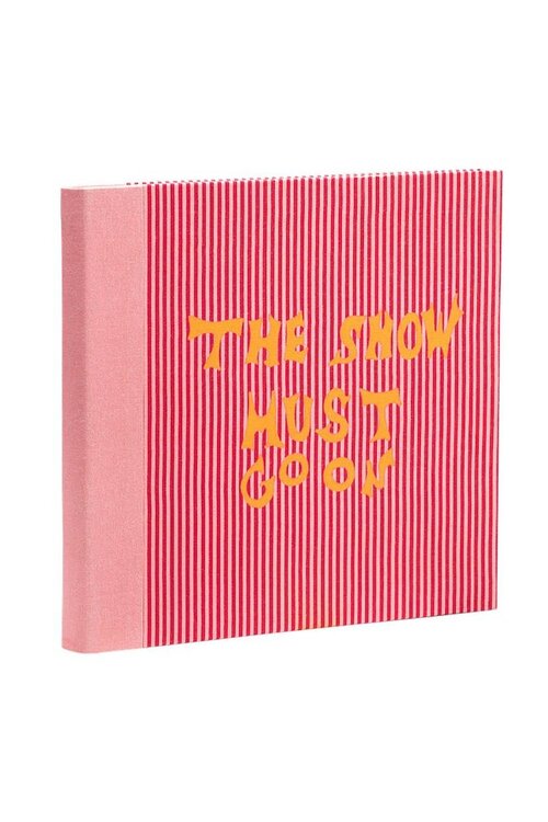 Anna & Nina gekleurde The Show Must Go On PhotoAlbum