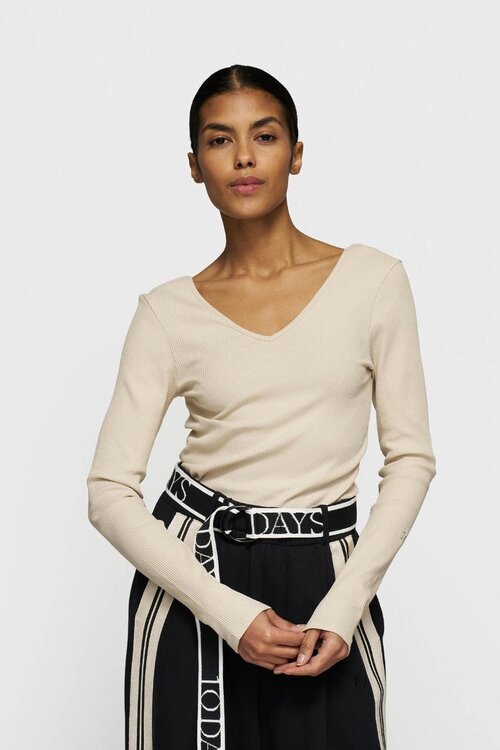 10Days Lichte aardetint V-hals ballet top met lange mouwen