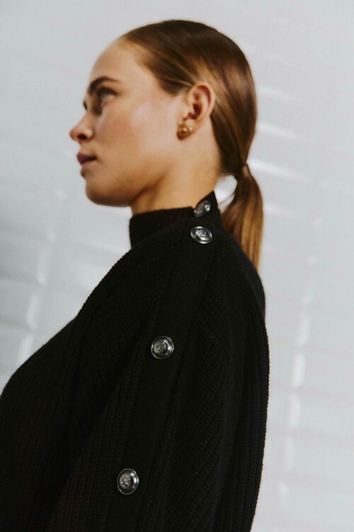 WITHBLACK Zwarte Trui