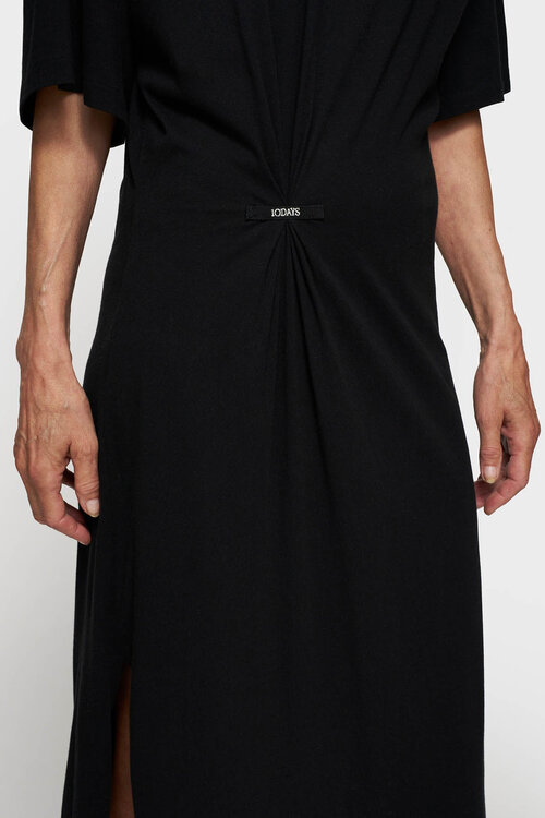 10Days Zwarte T-shirtjurk met plooien