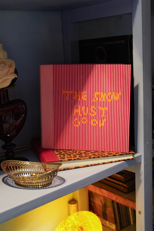 Anna & Nina The Show Must Go On Fotoalbum in kleur