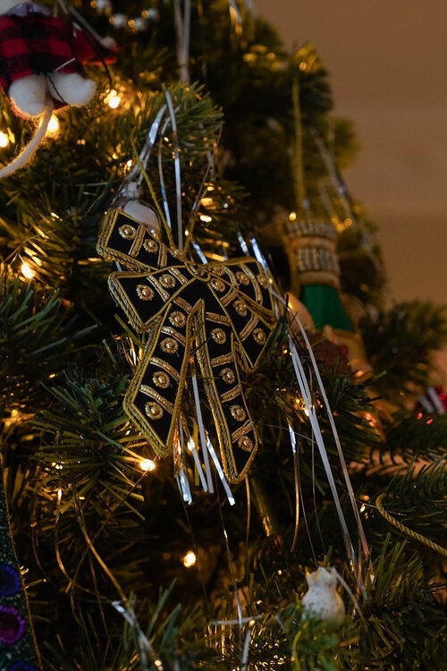 Anna & Nina Regal Bow Ornament in Zwart