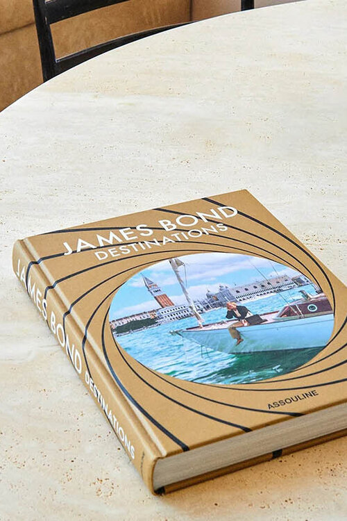 Assouline James Bond Bestemmingen in kleur