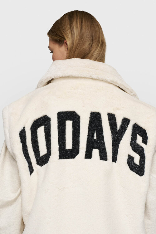 10Days Off White statement lammy bodywarmer