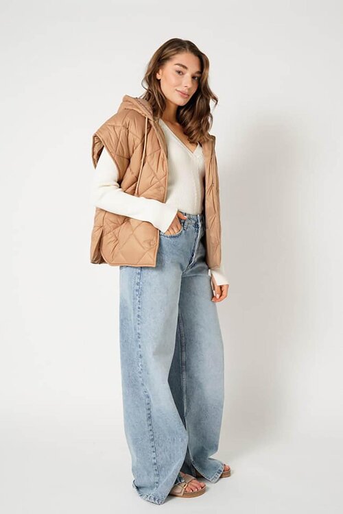 EST'SEVEN Cape Bodywarmer in Crème