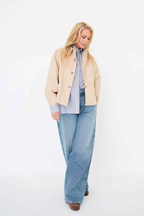 EST'SEVEN Beige Jas Ellemieke X Est'Seven