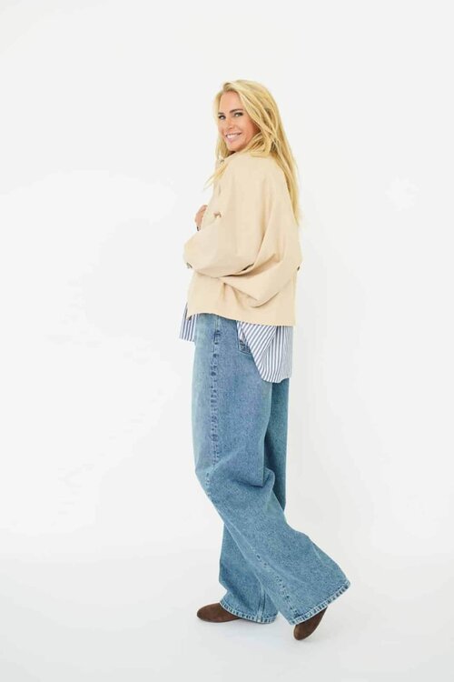 EST'SEVEN Beige Jas Ellemieke X Est'Seven