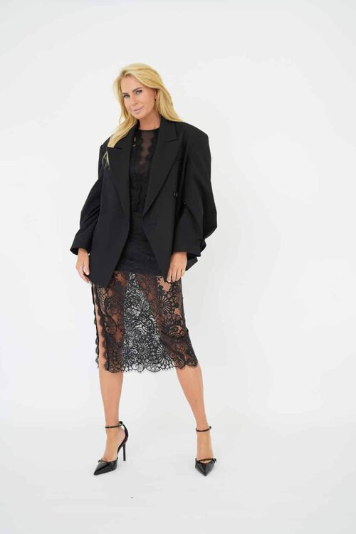 EST'SEVEN Ellemieke X Est'Seven Zwarte Blazer