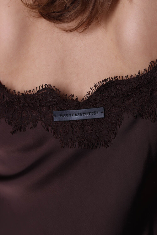 Haute L'Amitie Naomi Asym Lingerie Jurk in Bruin