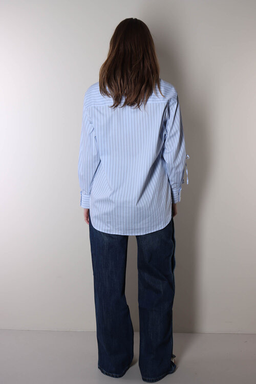 Haute L'Amitie Alvina Blauw Gestreept Overhemd met Strikje