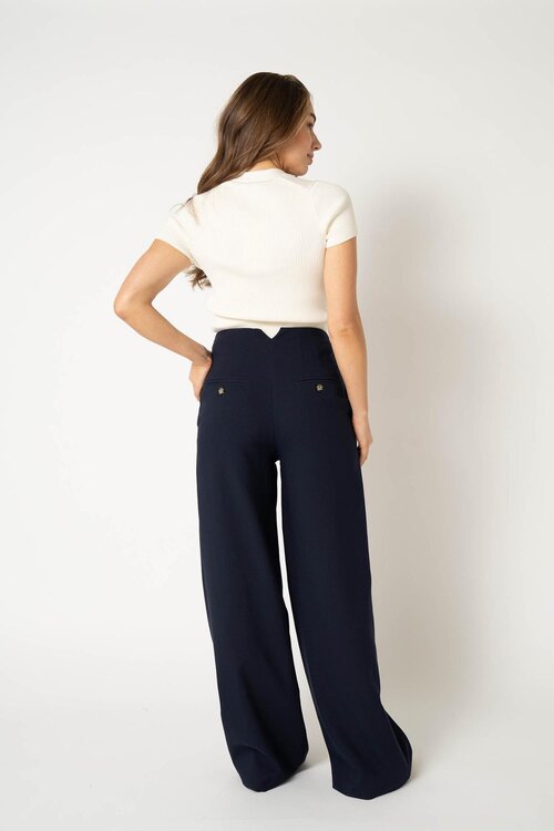 EST'SEVEN Off White Sweater