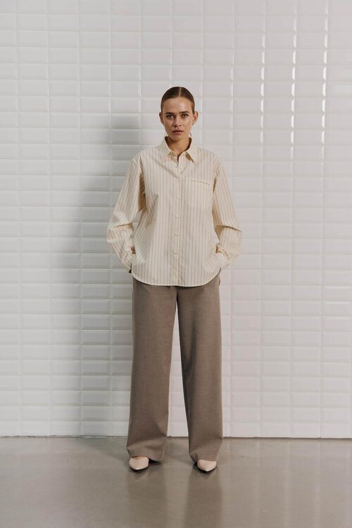 WITHBLACK Crèmekleurige Blouse