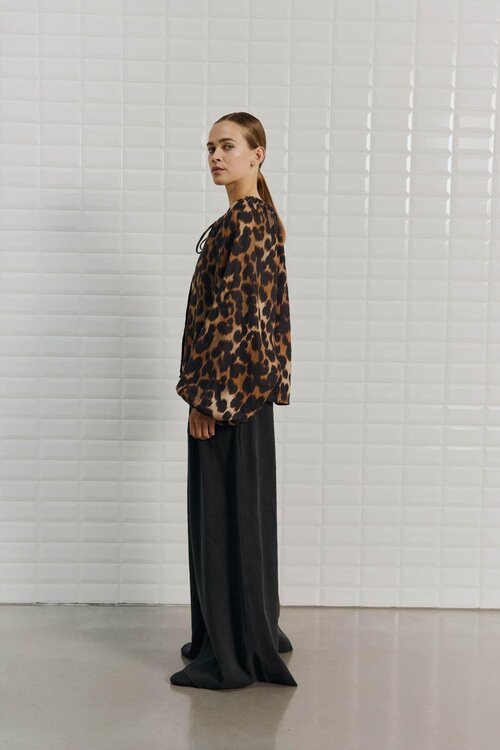 WITHBLACK Luipaardprint Blouse