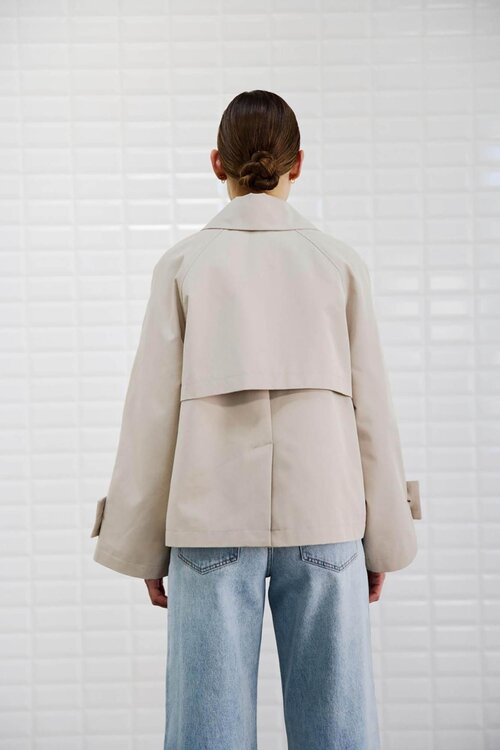 WITHBLACK Korte trenchcoat in lichte zandkleur