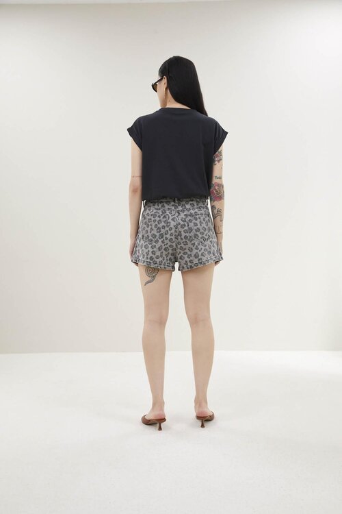 By Bar June Grey Cheetah Shorts in grijs