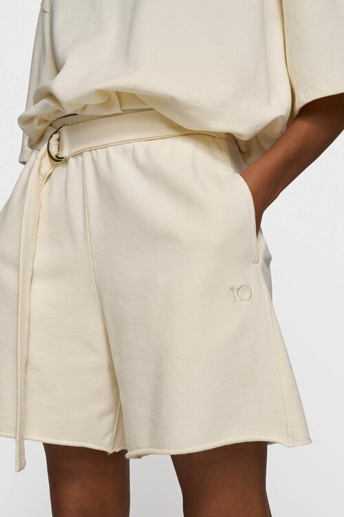 10Days Vanilla fleece shorts met riem