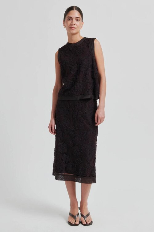 Second Female Daysee Top in Bruin