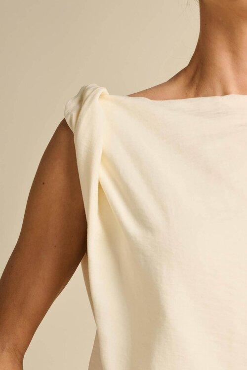 March23 Crème Kleurige Blouse