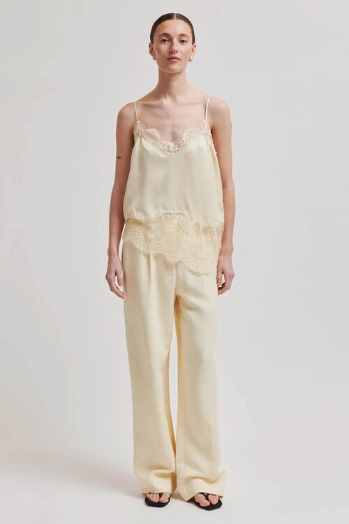 Second Female Wilina Top in Geel