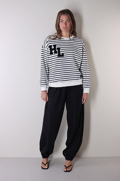 Haute L'Amitie Off White Sweater met Gestreepte Applicatie