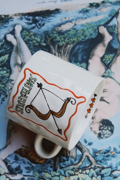Anna & Nina Zodiac Sagittarius Theemok in Wit