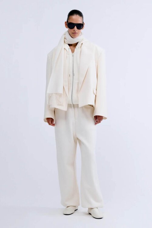 Love Stories Carter Jogger in Offwhite