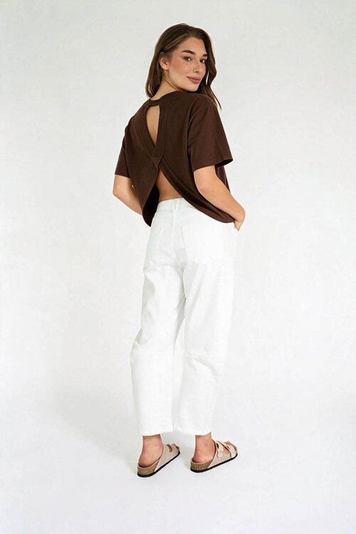 EST'SEVEN Bruine top met lange mouwen en kanten details