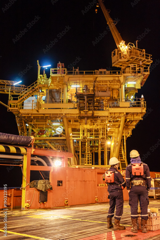 ATEX Zone 1 LED linear light (IP66) for offshore platforms and vessel engine rooms