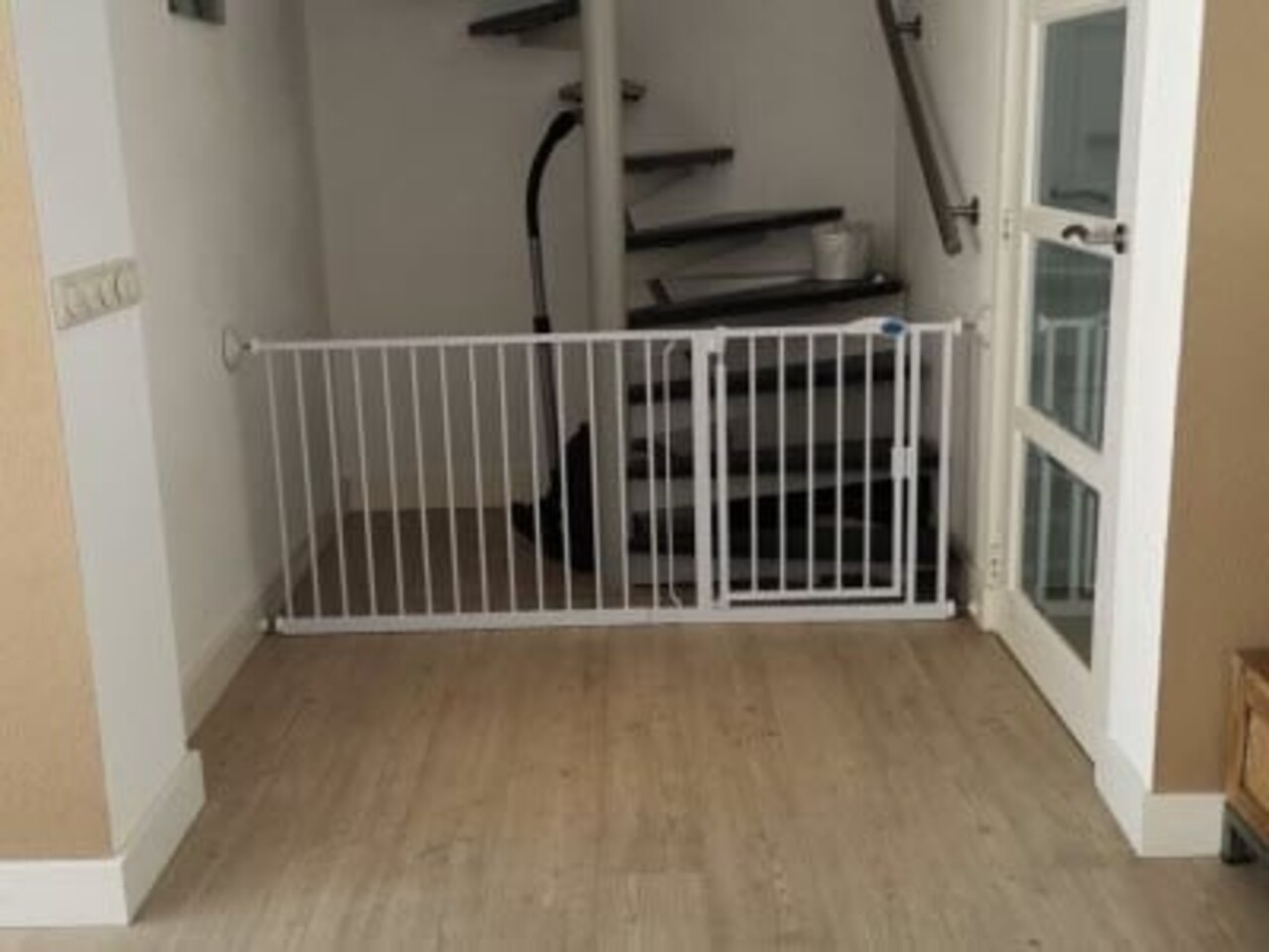 Bettacare Bettacare Barrière de Sécurité Escalier et Porte Auto-Close 168,6 - 175,6 cm