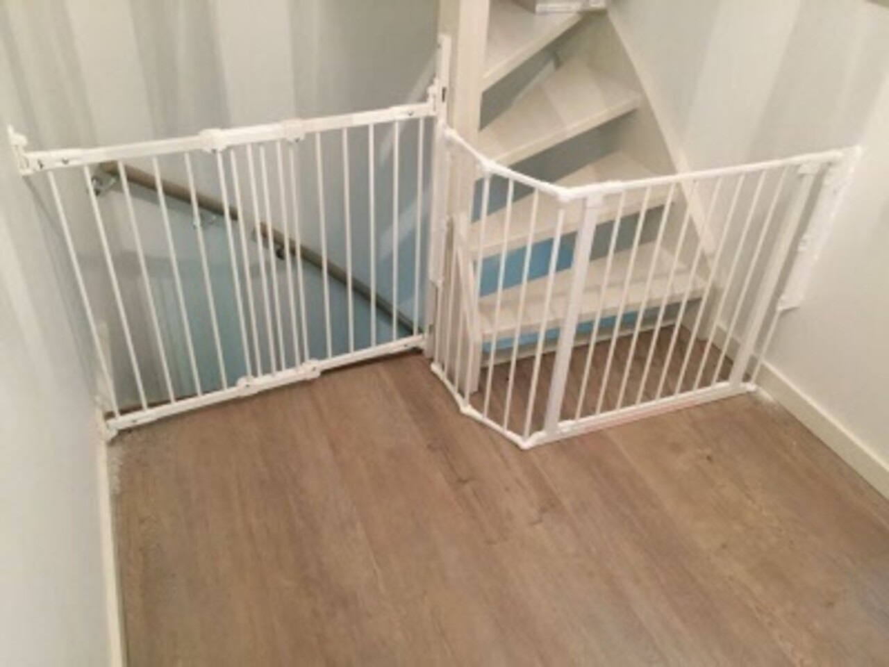 BabyDan BabyDan Flex Barrière de Sécurité Escalier et Porte 120 cm & BabyDan FlexiFit Barrière de Sécurité Escalier et Porte 62 - 105 cm