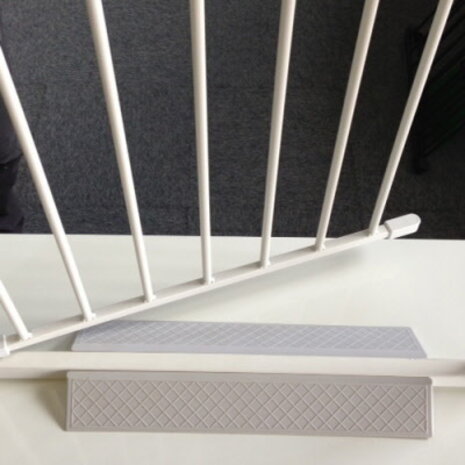 BabyDan BabyDan Barrière de Sécurité Escalier et Porte Seuil Antitrébuchement (2 Pièces)